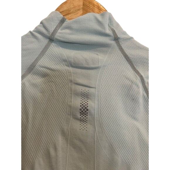 ATHLETA Women's Top MEDIUM Green Zip Breathable Running Wicking Baselayer - Picture 3 of 10